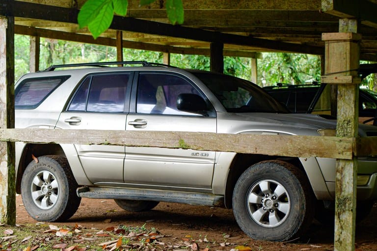 Finca Macadamia: A 154-Acre Rainforest Haven with Two Homes and Scenic Trails!