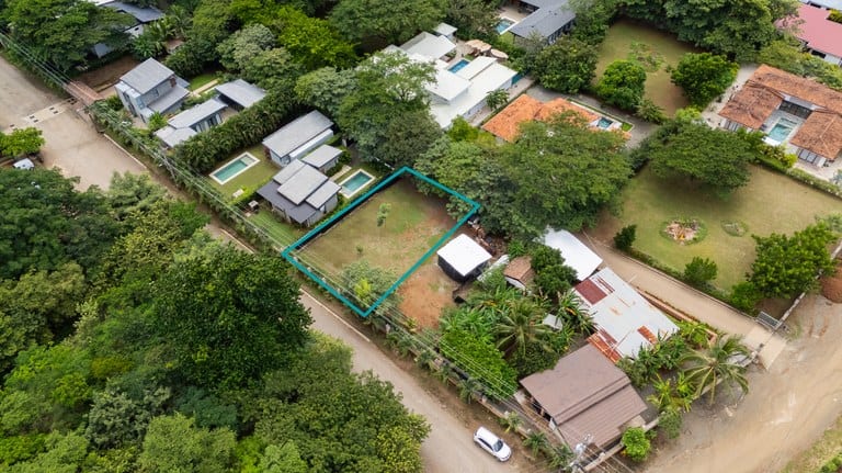Tamarindo La Norma Lot 2B: Coastal Home Construction Site for Sale in Playa Tamarindo!