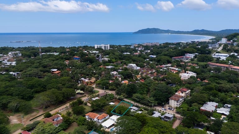 Tamarindo La Norma Lot 2B: Coastal Home Construction Site for Sale in Playa Tamarindo!