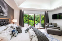 Casa Zaira: Fusion of Modern Elegance and Tropical Splendor! thumbnail