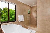 Casa Zaira: Fusion of Modern Elegance and Tropical Splendor! thumbnail