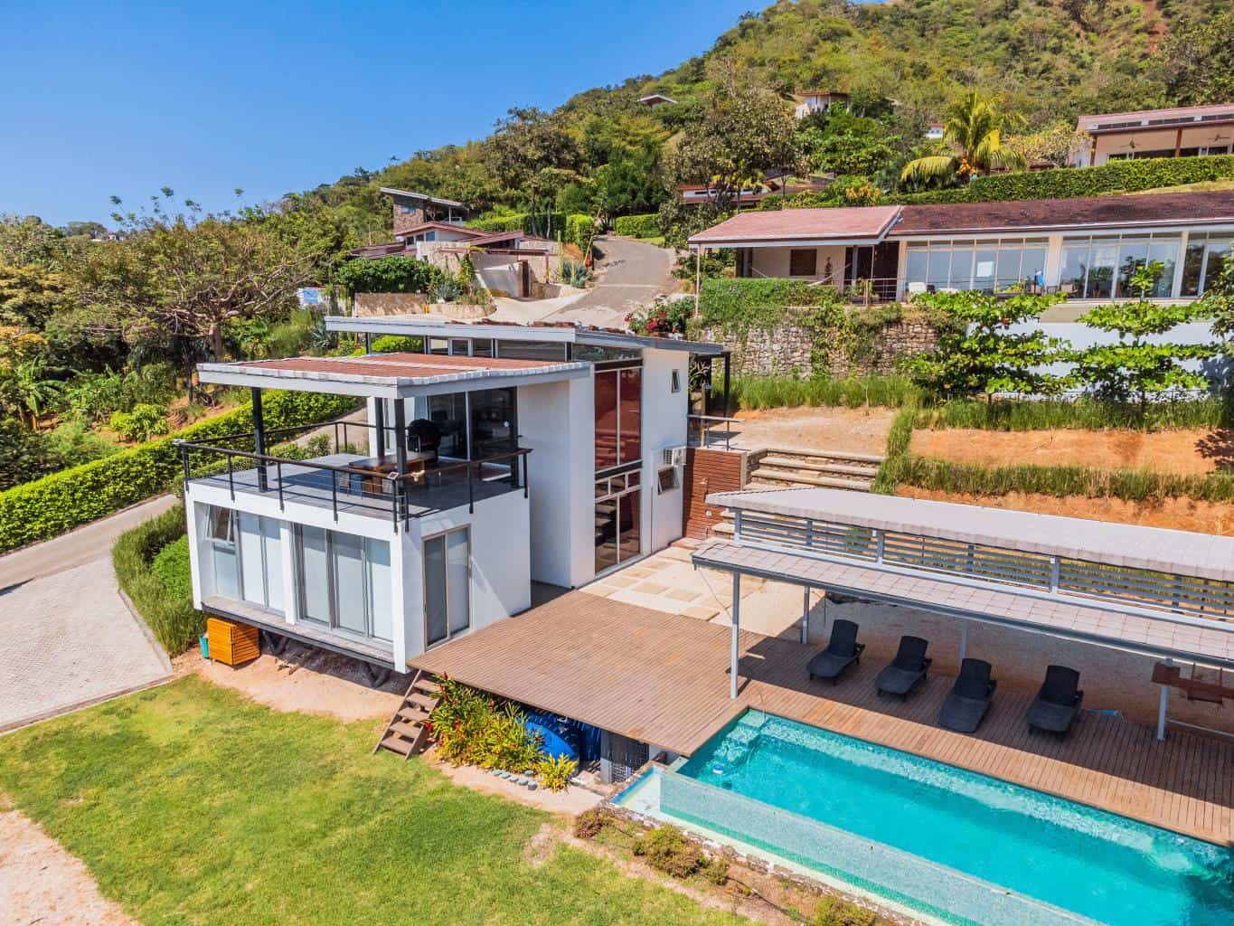 Villa Nusantara 2 Bedroom, 2.5 Bathroom House in Las Ventanas: Elegant Living in Las Ventanas