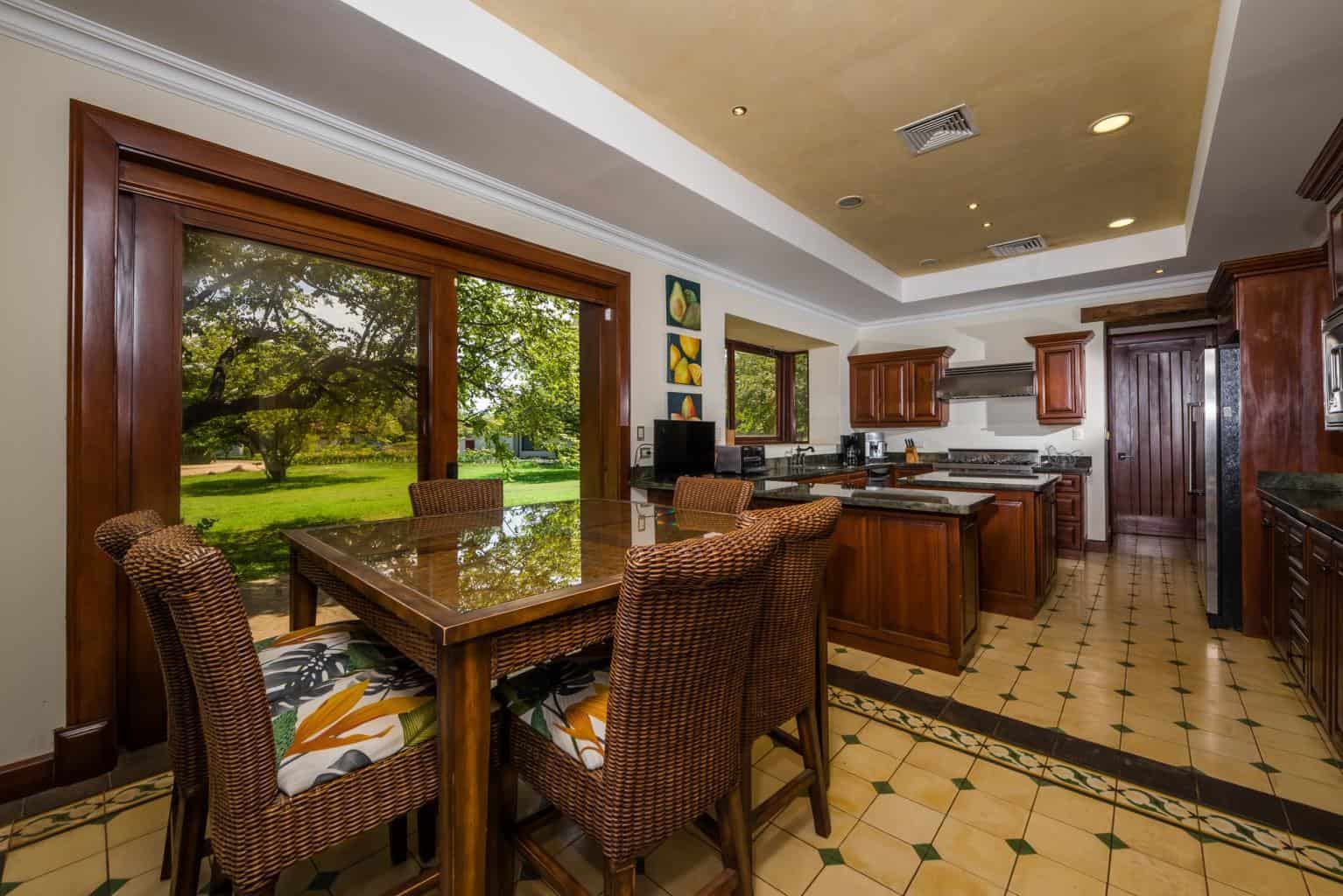 Casa Miraflores, Reserva De Golf #94: Exquisite Colonial-Style Estate Home!