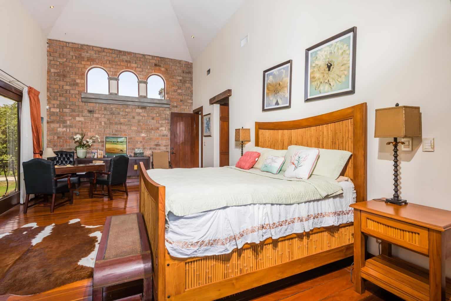 Casa Miraflores, Reserva De Golf #94: Exquisite Colonial-Style Estate Home!
