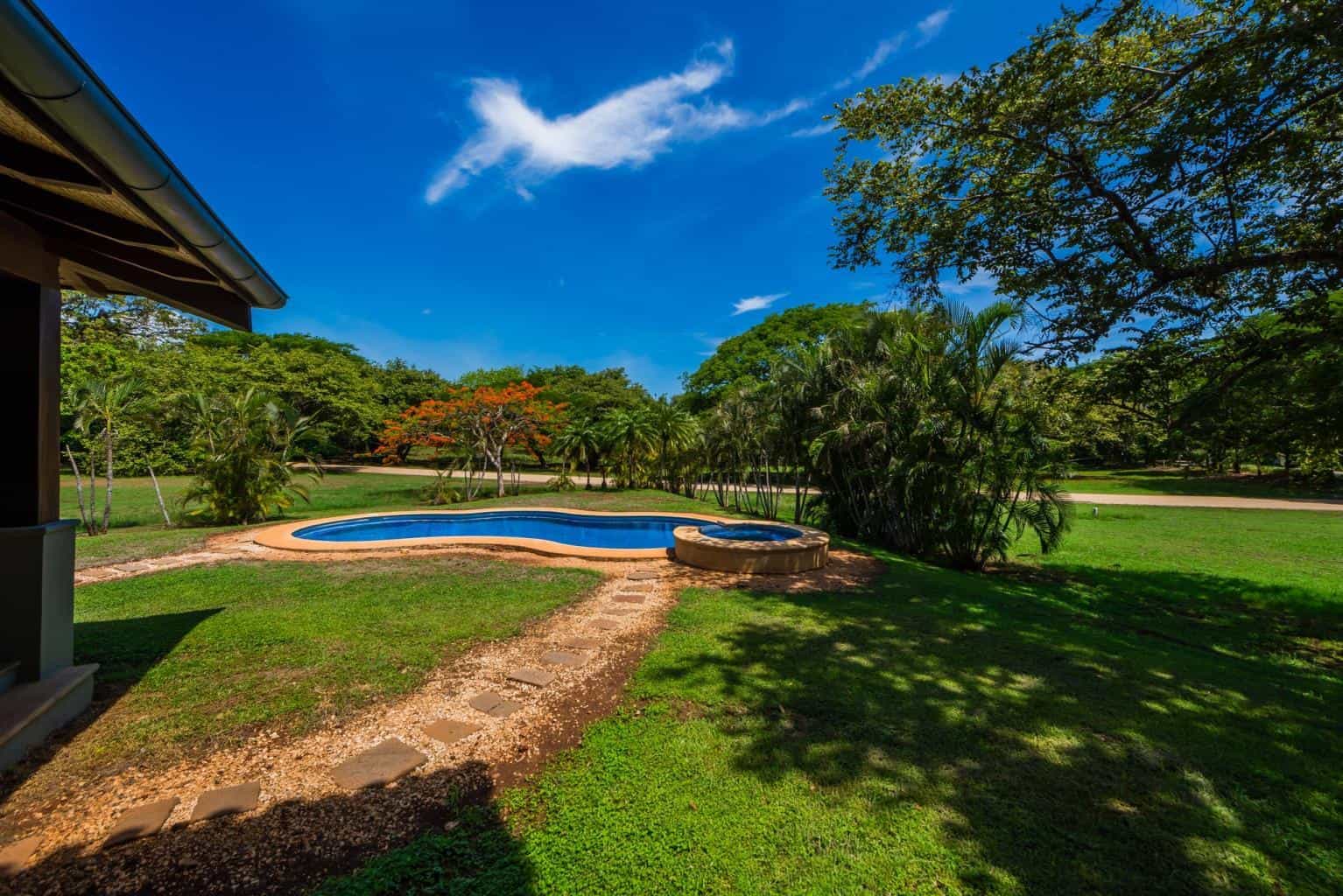 Casa Miraflores, Reserva De Golf #94: Exquisite Colonial-Style Estate Home!