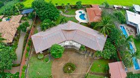 Colonial Oasis Home Close to the Beach