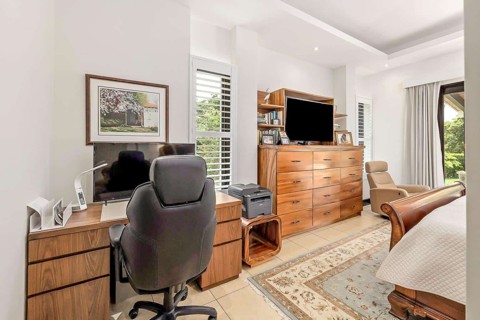 Modern Colonial Golf-front Estate Casa Altabella: A Fusion of Tradition and Contemporary Living!