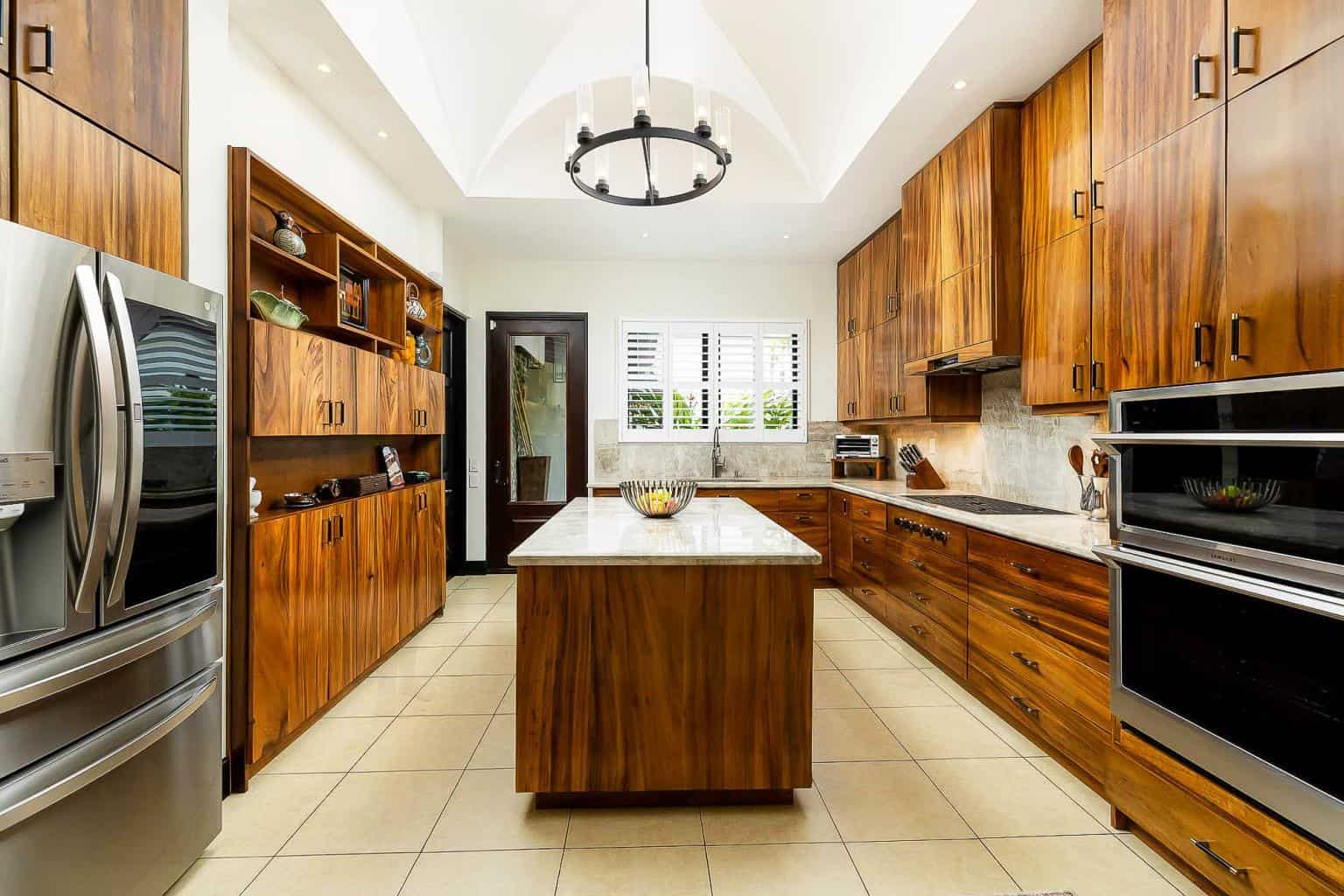 Modern Colonial Golf-front Estate Casa Altabella: A Fusion of Tradition and Contemporary Living!