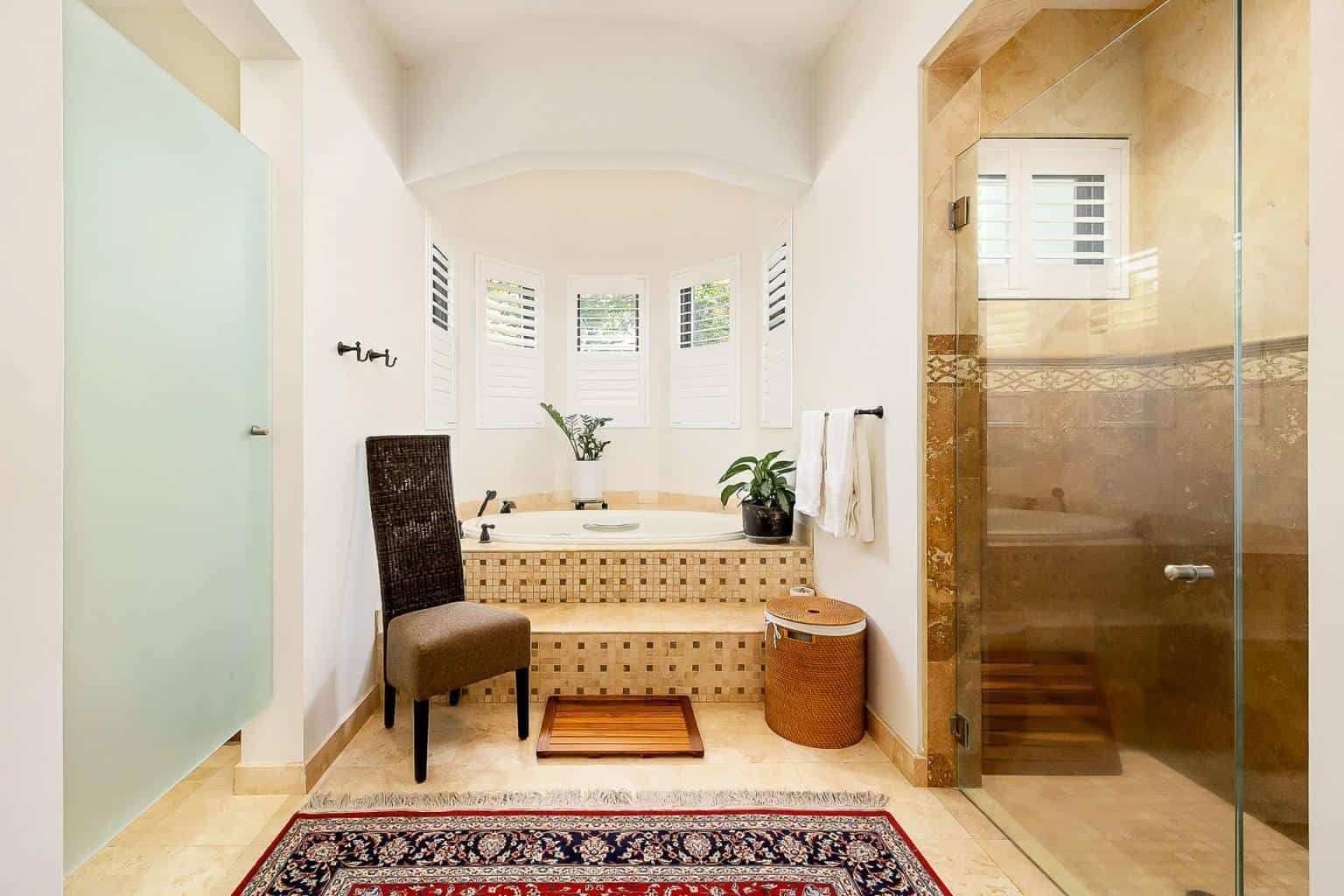 Modern Colonial Golf-front Estate Casa Altabella: A Fusion of Tradition and Contemporary Living!