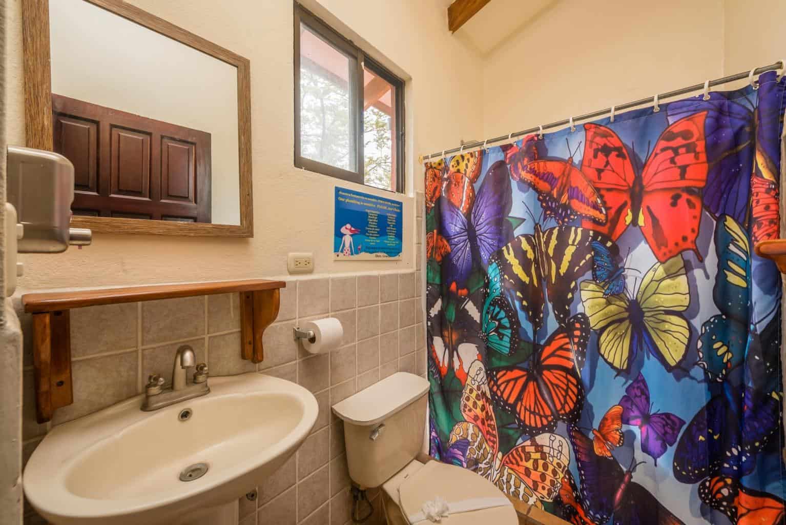 Cabinas Diversion Tropical: 10-Bed Hotel, 300m from the Beach!