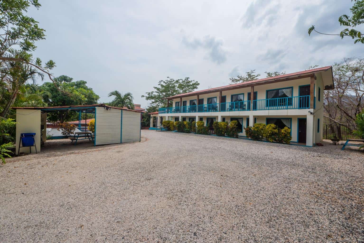 Cabinas Diversion Tropical: 10-Bed Hotel, 300m from the Beach!