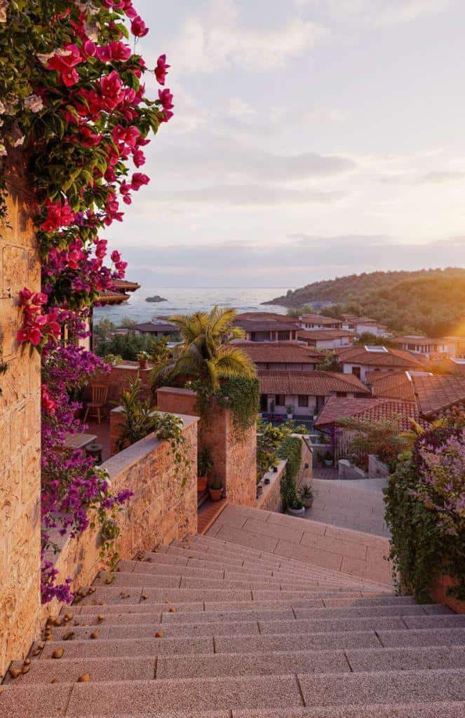 Lantana Residence 420152, with Amazing Ocean View: Experience Luxury Amidst Coastal Beauty!