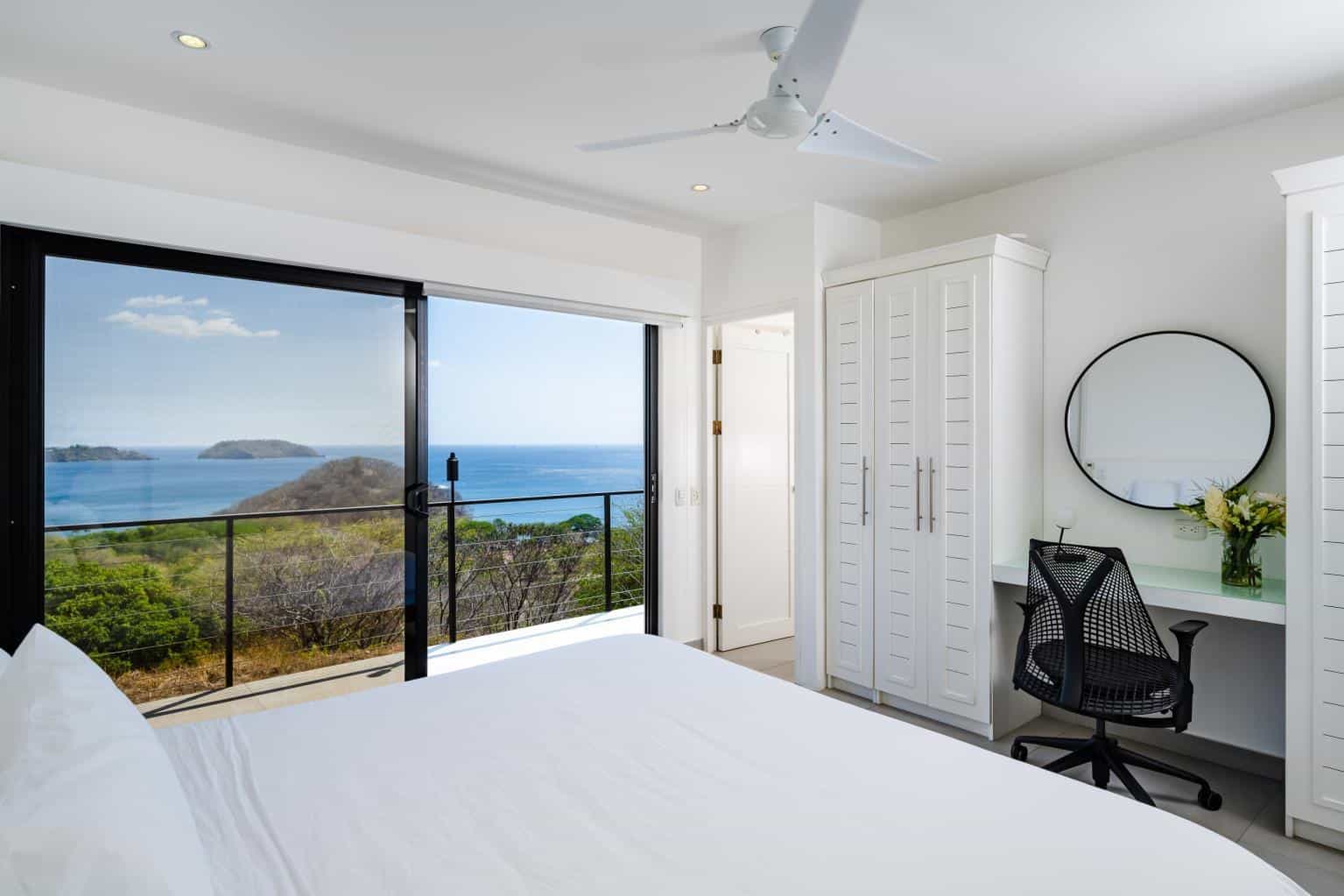 Casas Los Roques, Two Ocean View Homes
