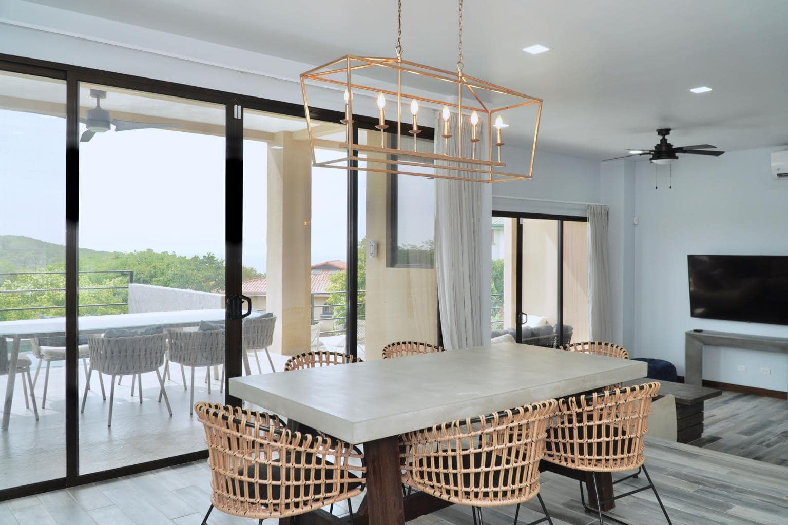 Villa Vista Azul, Ocean View Retreat in the Prestigious Gated Community of Monte Paraiso: Azure Views at Villa Vista