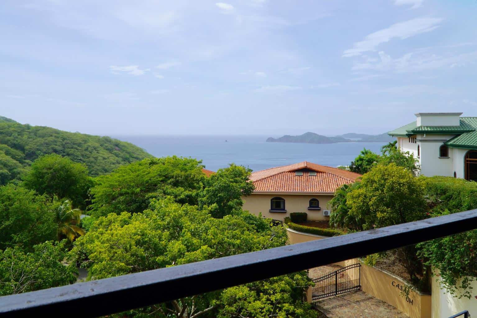 Villa Vista Azul, Ocean View Retreat in the Prestigious Gated Community of Monte Paraiso: Azure Views at Villa Vista