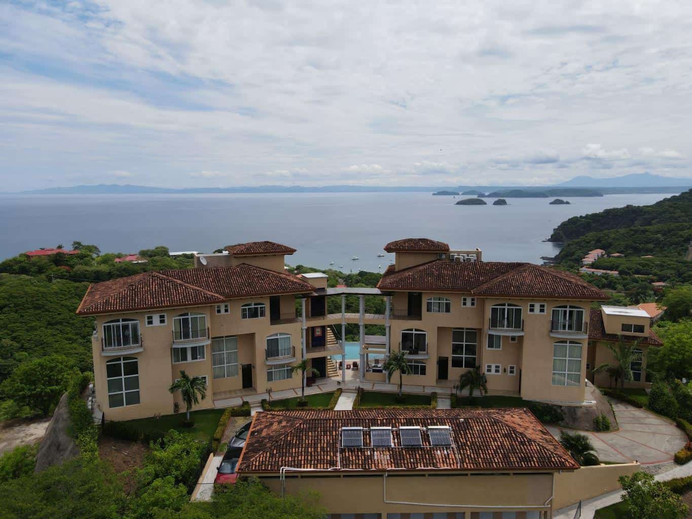 Corona Del Mar B7: Your Slice of Coastal Living
