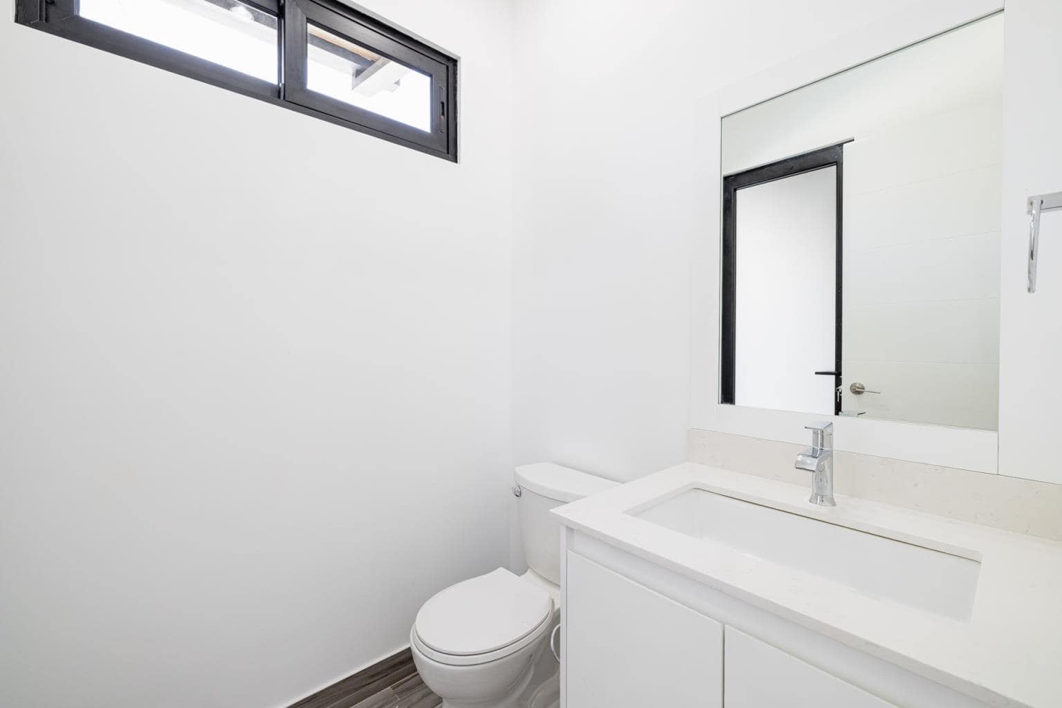 Casa Avalon: Versatile Homes and Apartments for Sale in Brasilito!