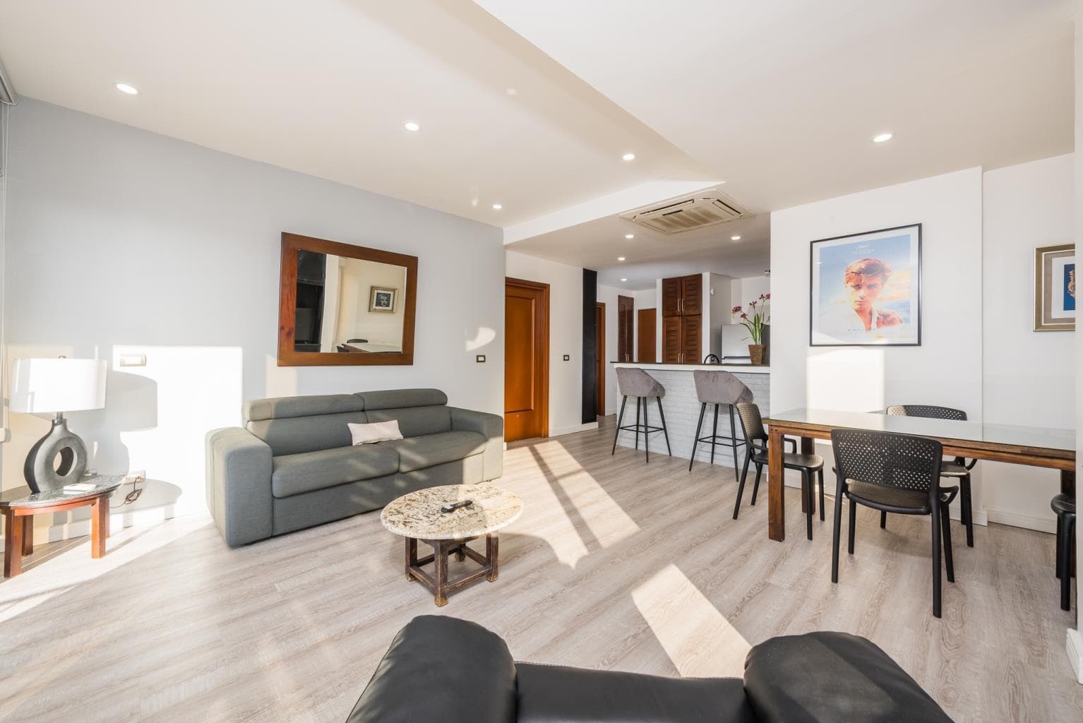 Naxos 7, Newly Renovated 1 Bed Condominium: Modern Comfort at Naxos 7