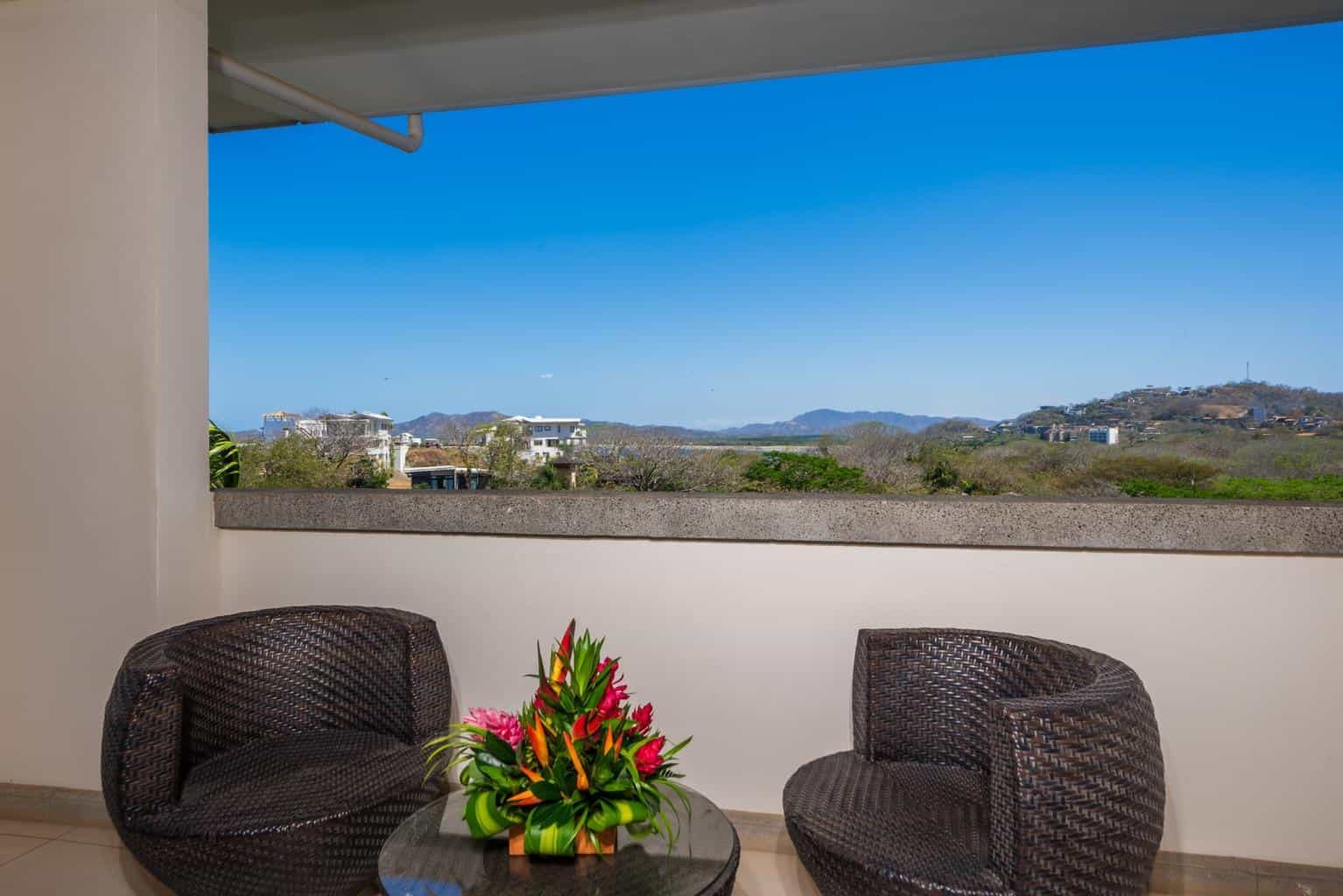 Peninsula Double Penthouse, Breathtaking Views of the Pacific Ocean: Panoramic Bliss at Peninsula