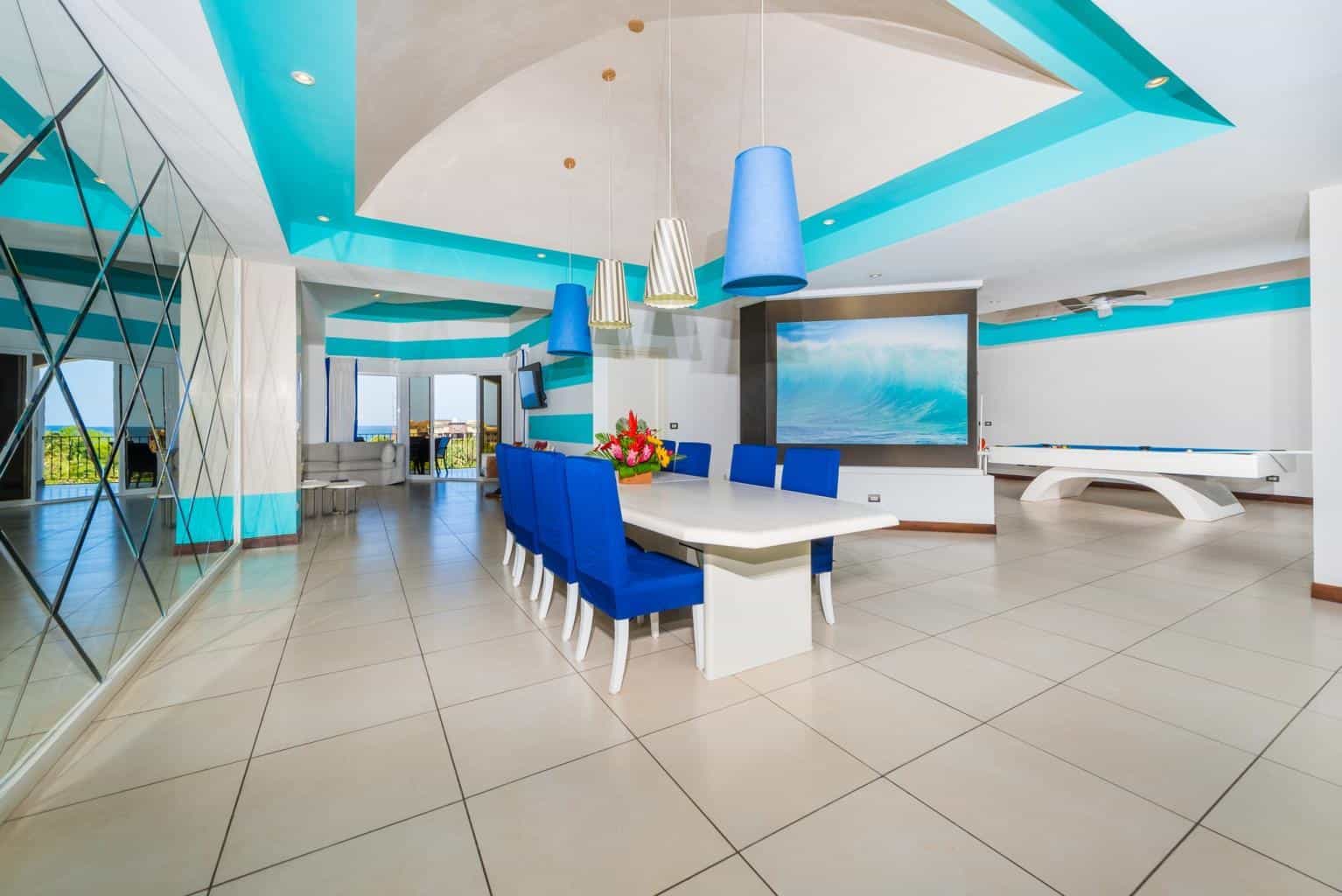 Peninsula Double Penthouse, Breathtaking Views of the Pacific Ocean: Panoramic Bliss at Peninsula