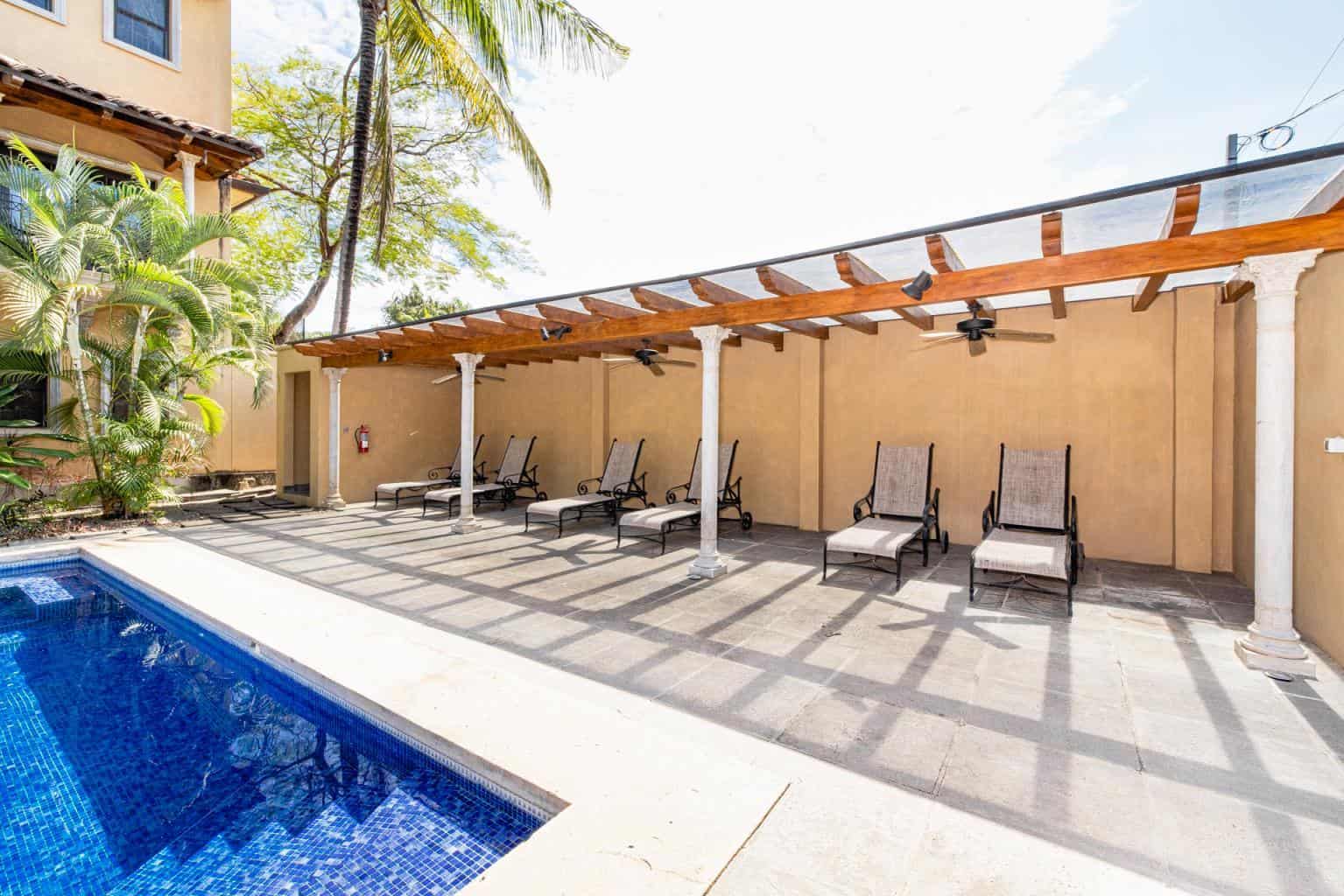 Peninsula Double Penthouse, Breathtaking Views of the Pacific Ocean: Panoramic Bliss at Peninsula