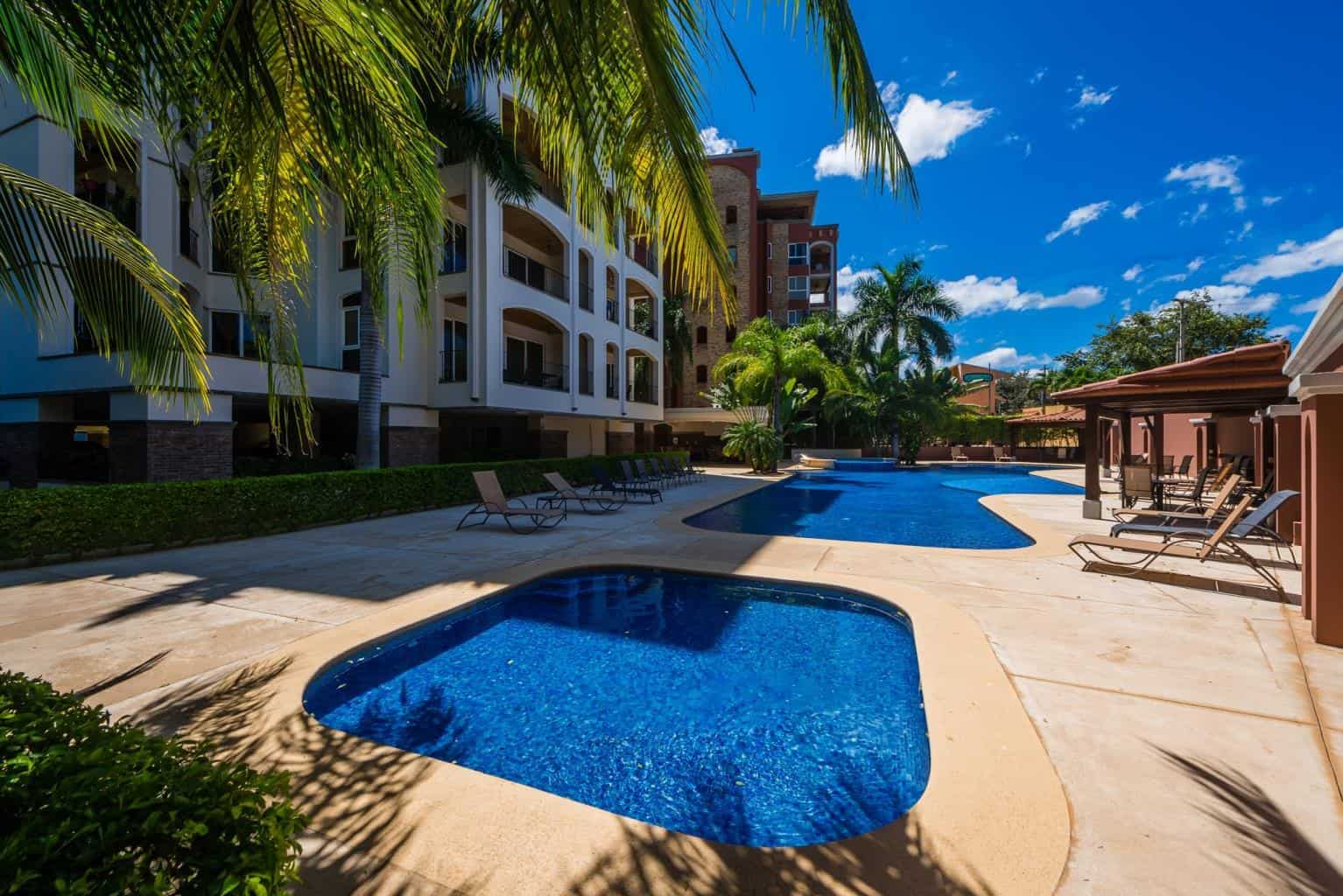Peninsula Double Penthouse, Breathtaking Views of the Pacific Ocean: Panoramic Bliss at Peninsula