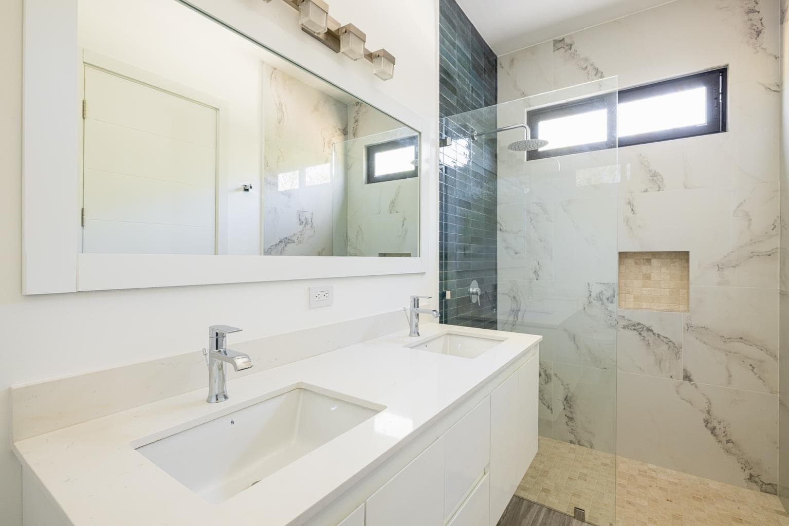 Casa Avalon: Versatile Homes and Apartments for Sale in Brasilito!