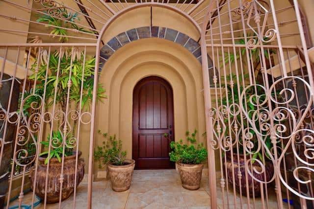 Villa Lamar: Tropical Living at Villa Lamar