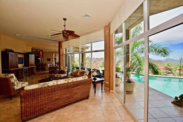 Villa Lamar: Tropical Living at Villa Lamar