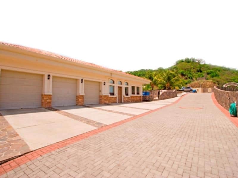 Casa Cactus - Mountaintop, Ocean Views Galore!