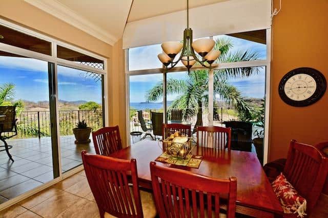 Villa Lamar: Tropical Living at Villa Lamar