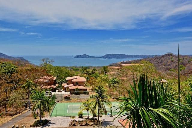 Villa Lamar: Tropical Living at Villa Lamar