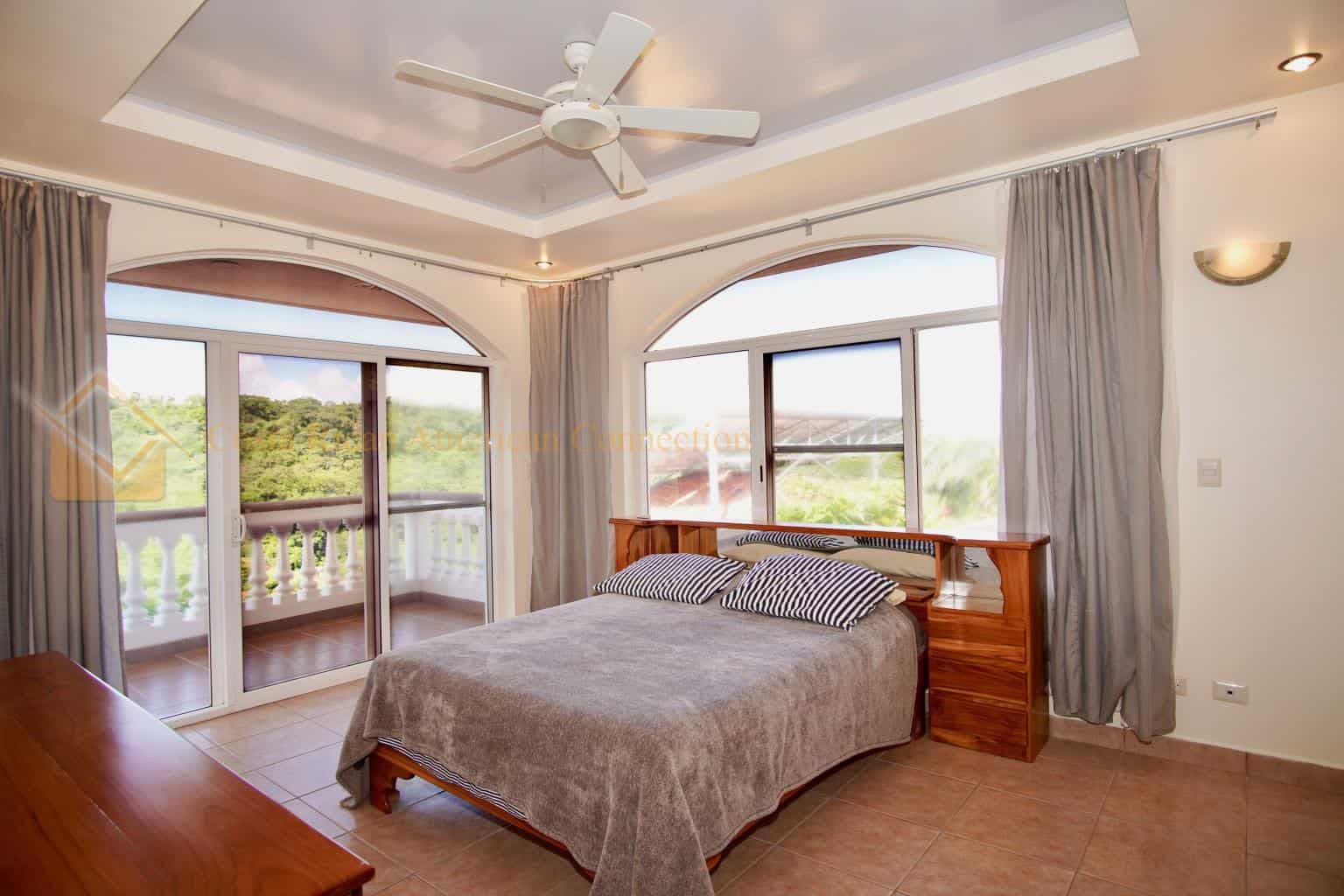 Casa Radiante Vistas Del Pacifico: Radiant Living with Pacific Views