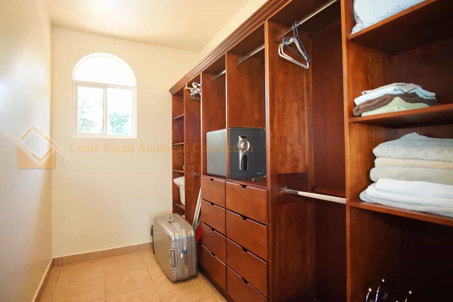 Casa Radiante Vistas Del Pacifico: Radiant Living with Pacific Views