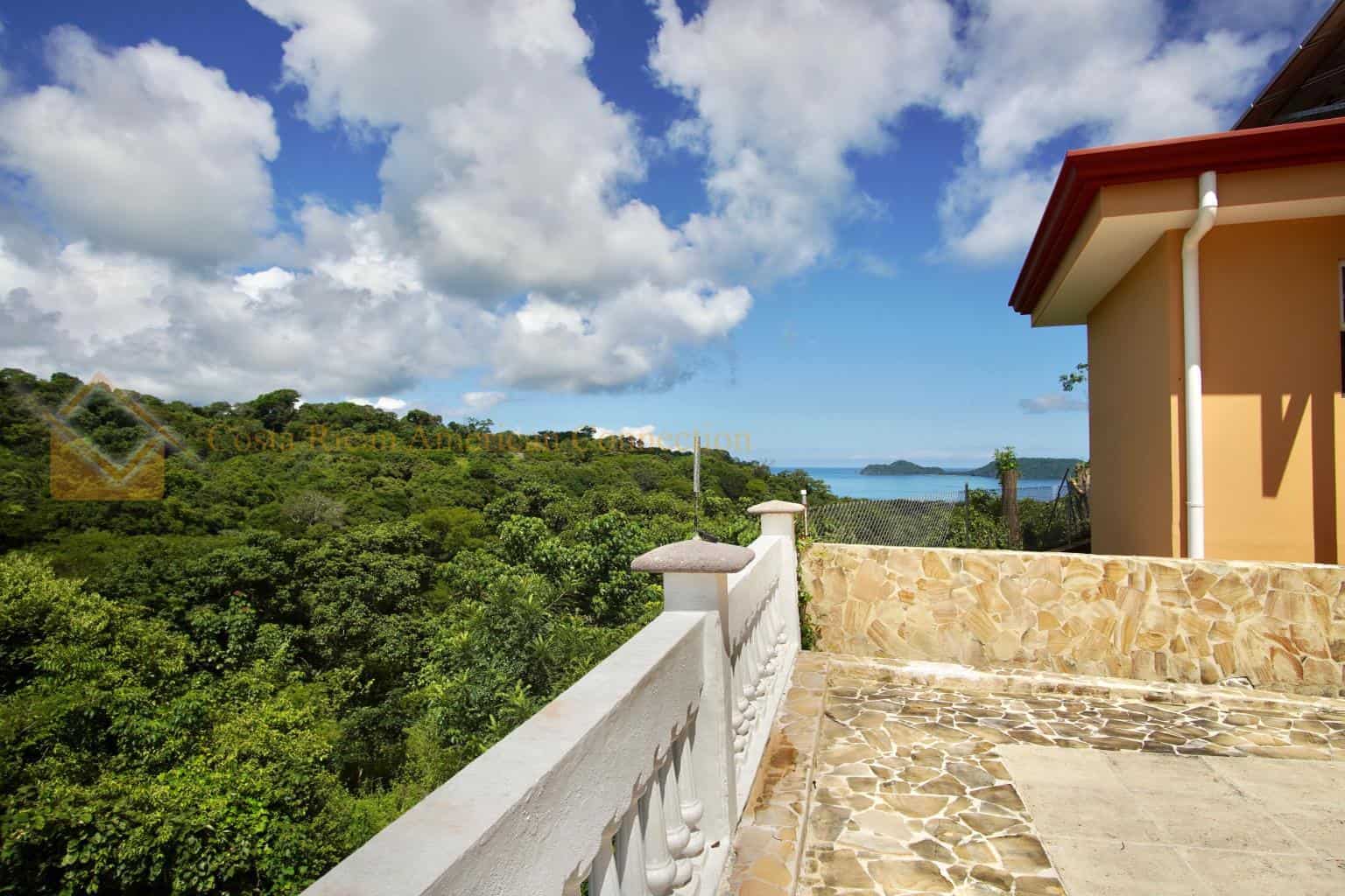 Casa Radiante Vistas Del Pacifico: Radiant Living with Pacific Views