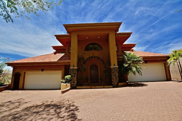 Luxury Villa in Gated Development