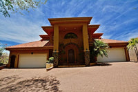 Luxury Villa in Gated Development thumbnail