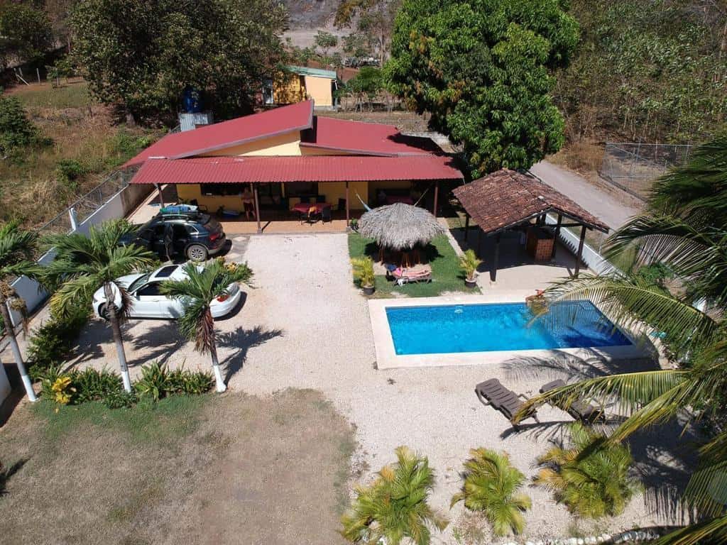 4-Bedroom House in Matapalo: Tranquil Retreat 6 Minutes from Playa Grande!