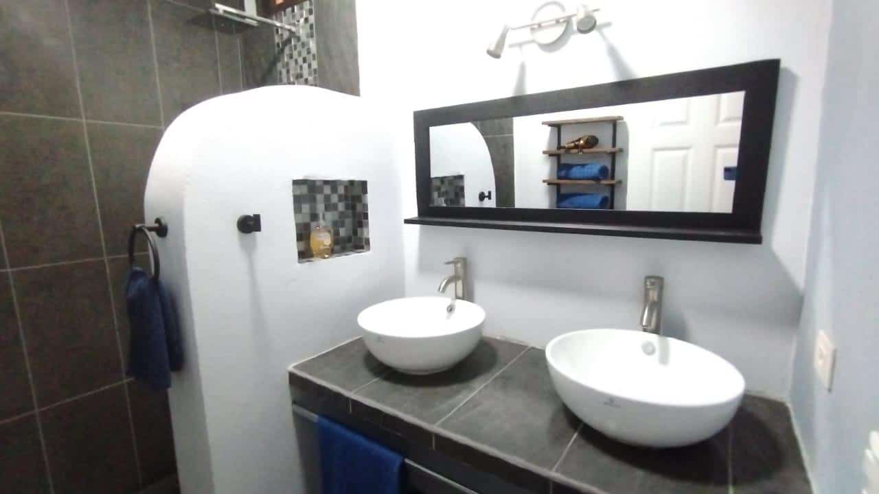 Commercial ROI Income Property for Sale - 6 Apartments in Surfside, Potrero Beach