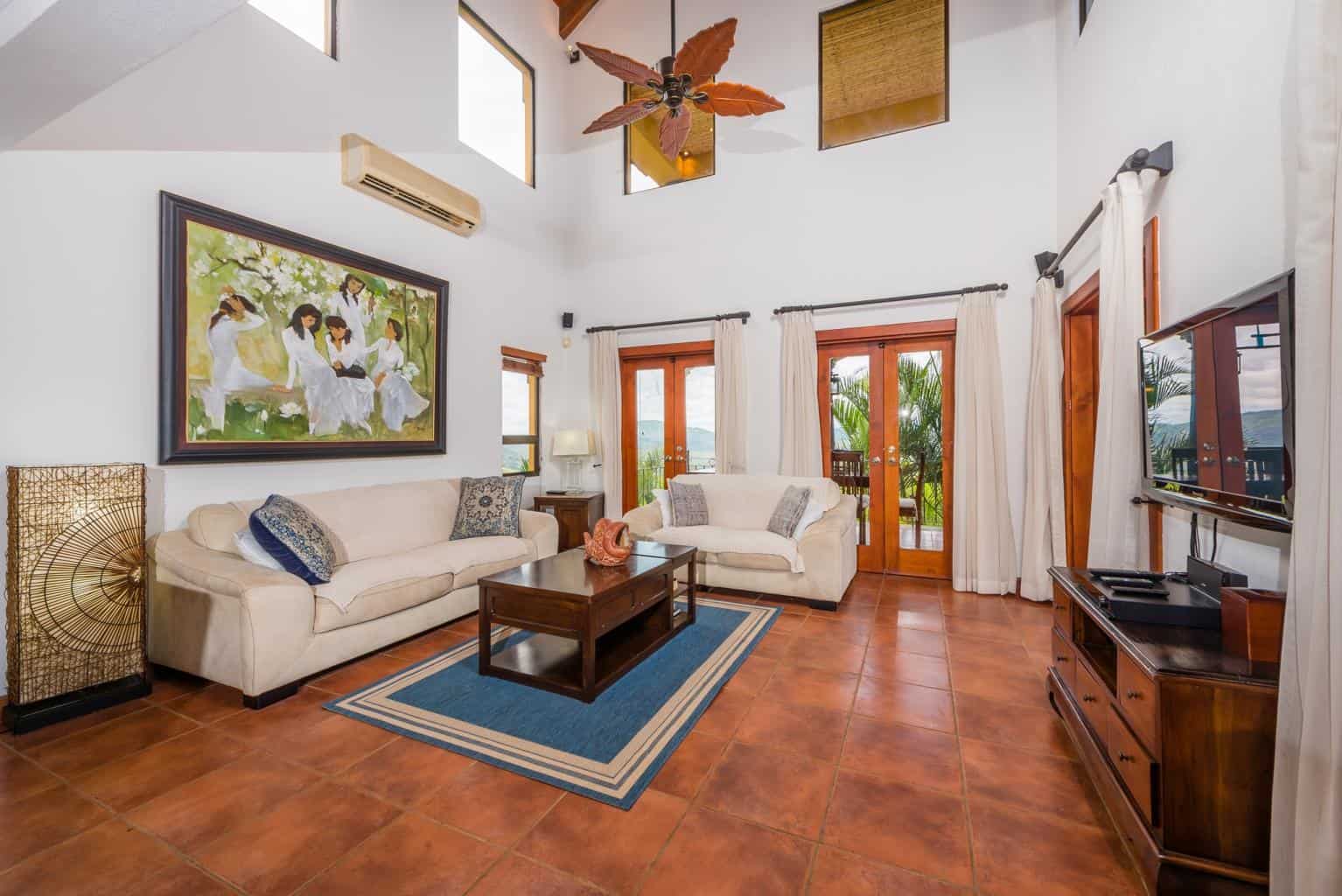 Villa de Oro Pacific Heights: Your Golden Retreat in Flamingo