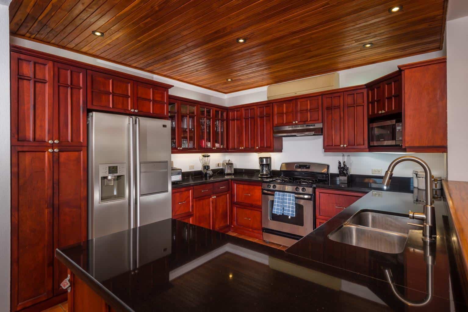 Villa de Oro Pacific Heights: Your Golden Retreat in Flamingo