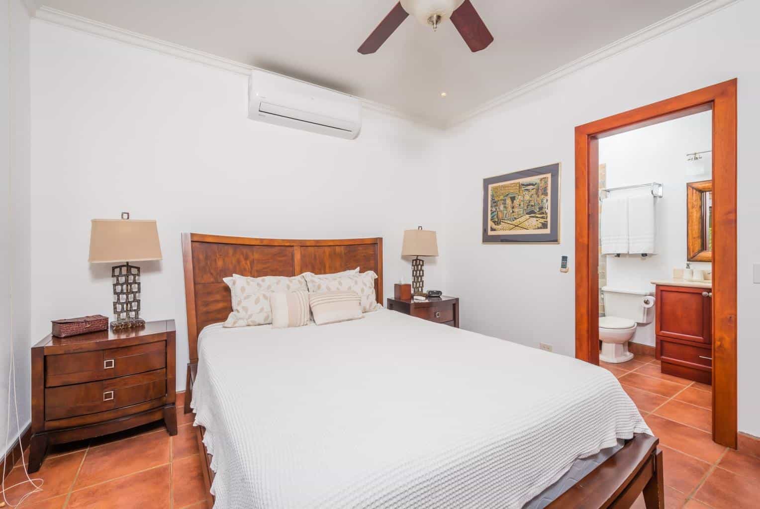 Villa de Oro Pacific Heights: Your Golden Retreat in Flamingo