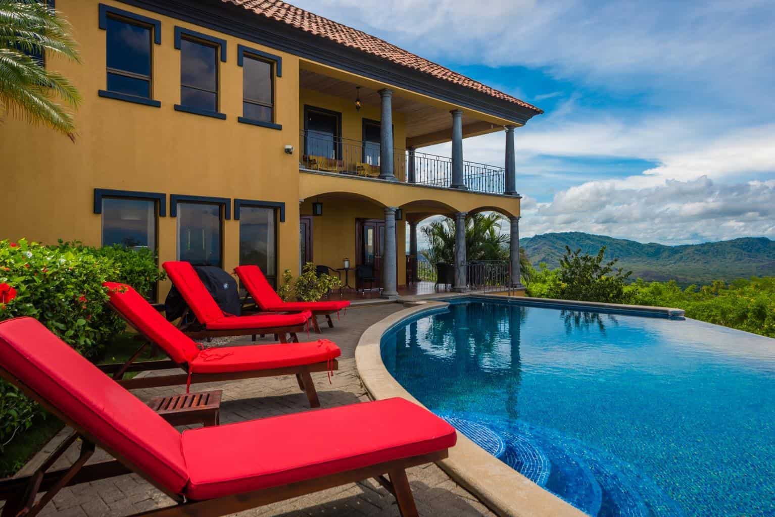 Villa de Oro Pacific Heights: Your Golden Retreat in Flamingo
