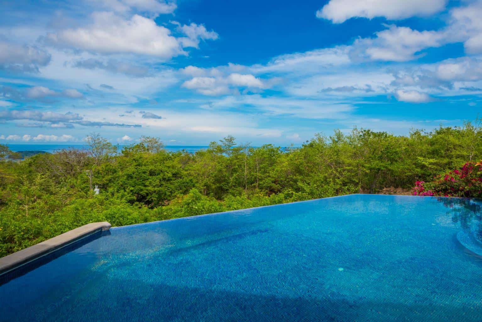 Villa de Oro Pacific Heights: Your Golden Retreat in Flamingo