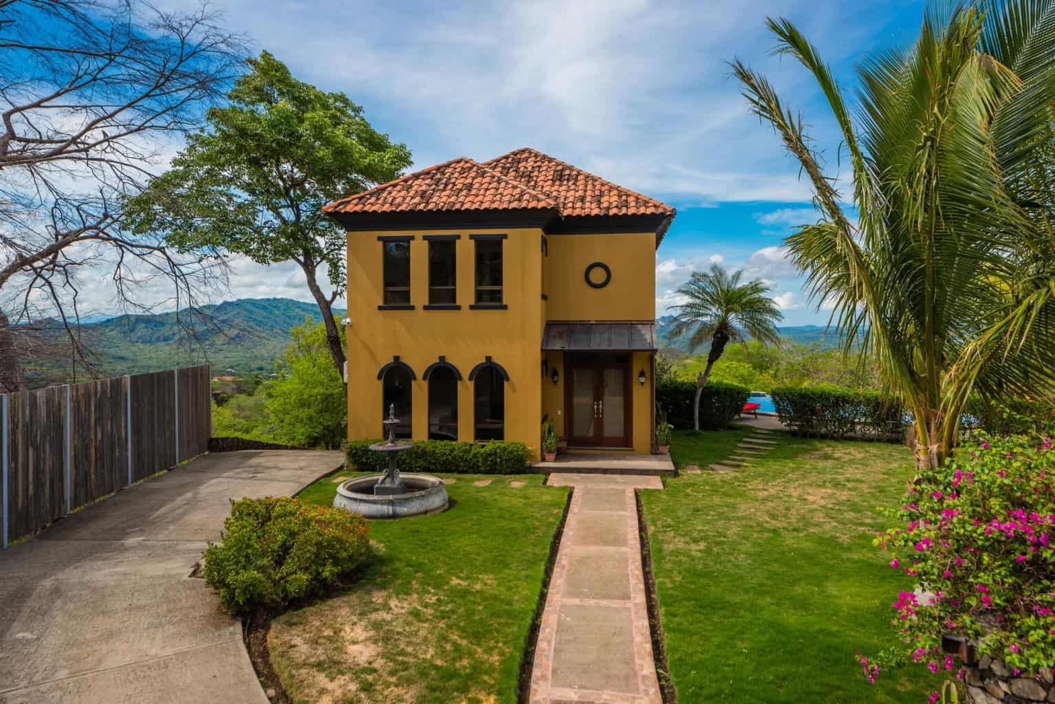 Villa de Oro Pacific Heights: Your Golden Retreat in Flamingo