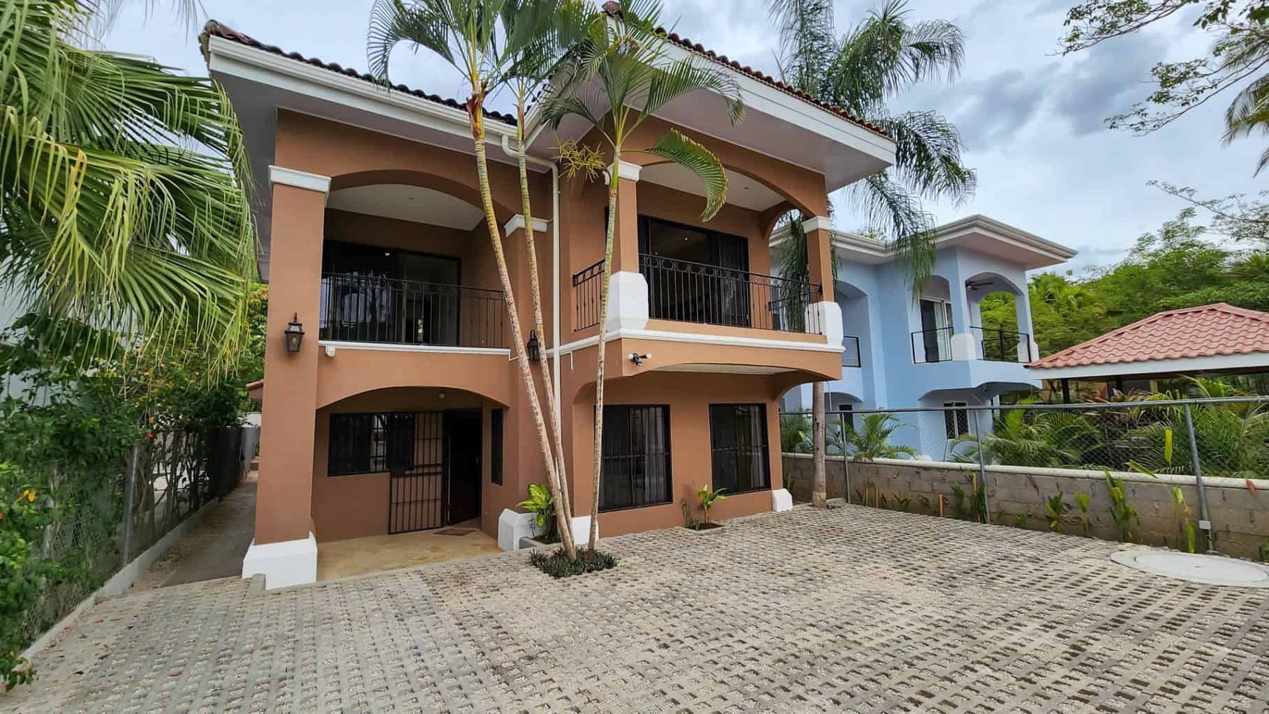 Potrero Calle Playa Sur: Beachside Living on Playa Sur Street