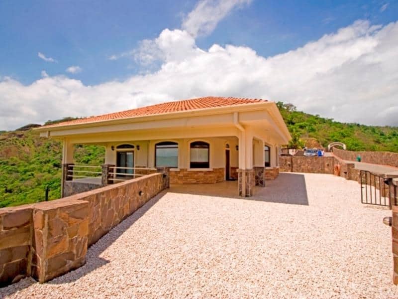 Casa Cactus - Mountaintop, Ocean Views Galore!