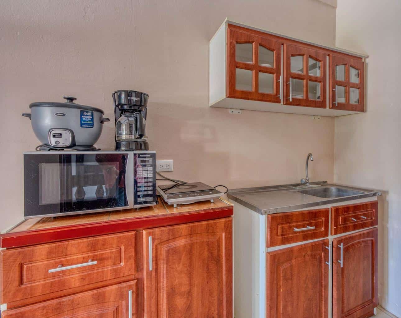 3-Bedroom House plus 6 Cabins in Playas del Coco