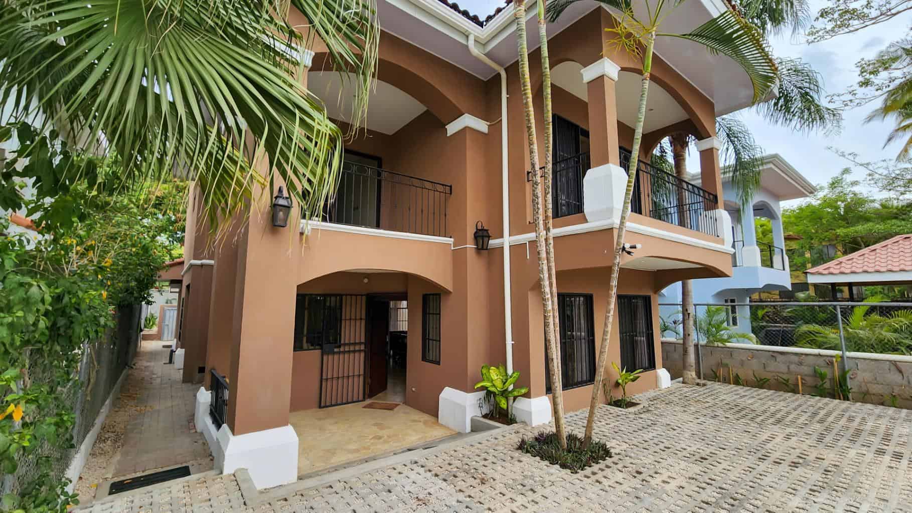Potrero Calle Playa Sur: Beachside Living on Playa Sur Street