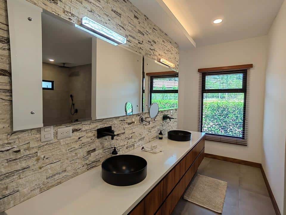 4 Bedroom, 5 Bathroom House in Reserva Conchal, Llama Del Bosque #27: Luxurious Living with Panoramic Views